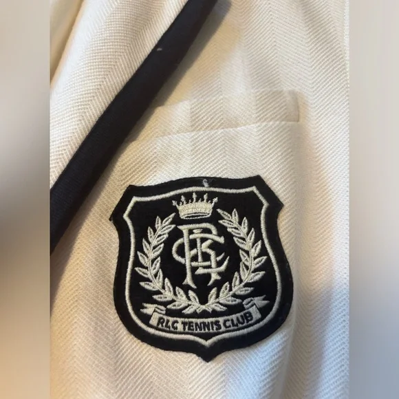 Ralph Lauren Elegant Blazer with Crest Patch size 12 nwot - Picture 2 of 7